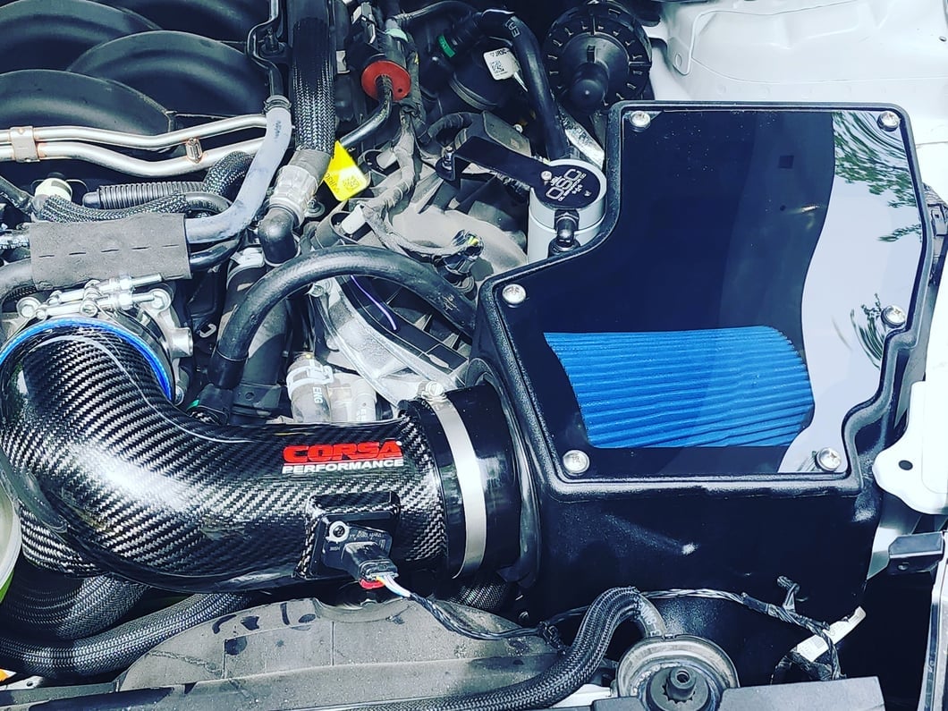 Filtro de Alto Flujo Corsa en Fibra de Carbono Mustang GT 2018-2023