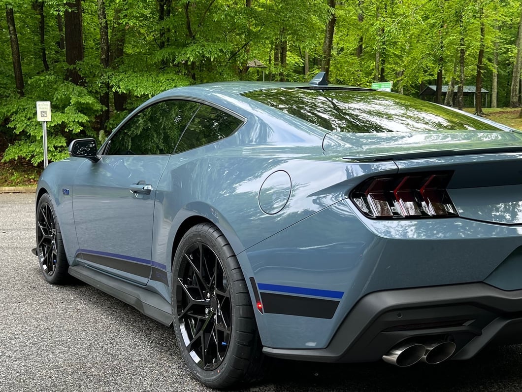 Faldones Laterales RTR Mustang 2024+