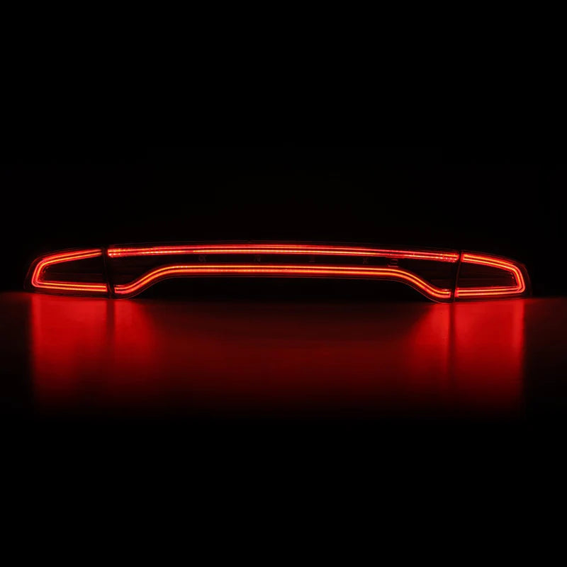 Calaveras LED AlphaRex MK II NOVA Series Charger 2015-2023 | Fondo Negro con Mica Ahumada