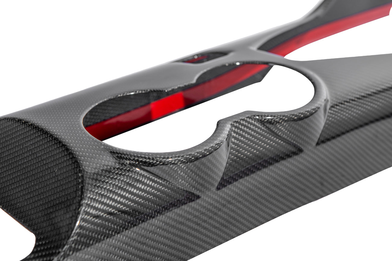 Centro de Consola en Fibra de Carbono Mustang 2024+